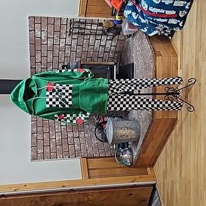 Rose checkered Sweatshirt and matching checkered leggins.